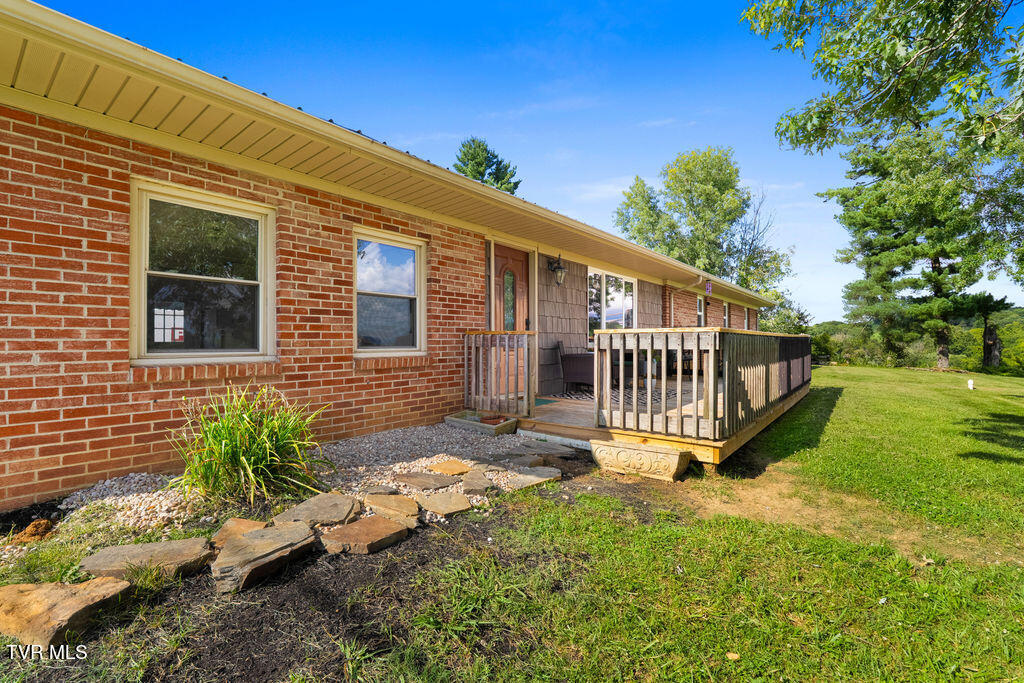 2040 Warrensburg Road Greeneville, TN 37743 - Photo 4 of 39 Entry