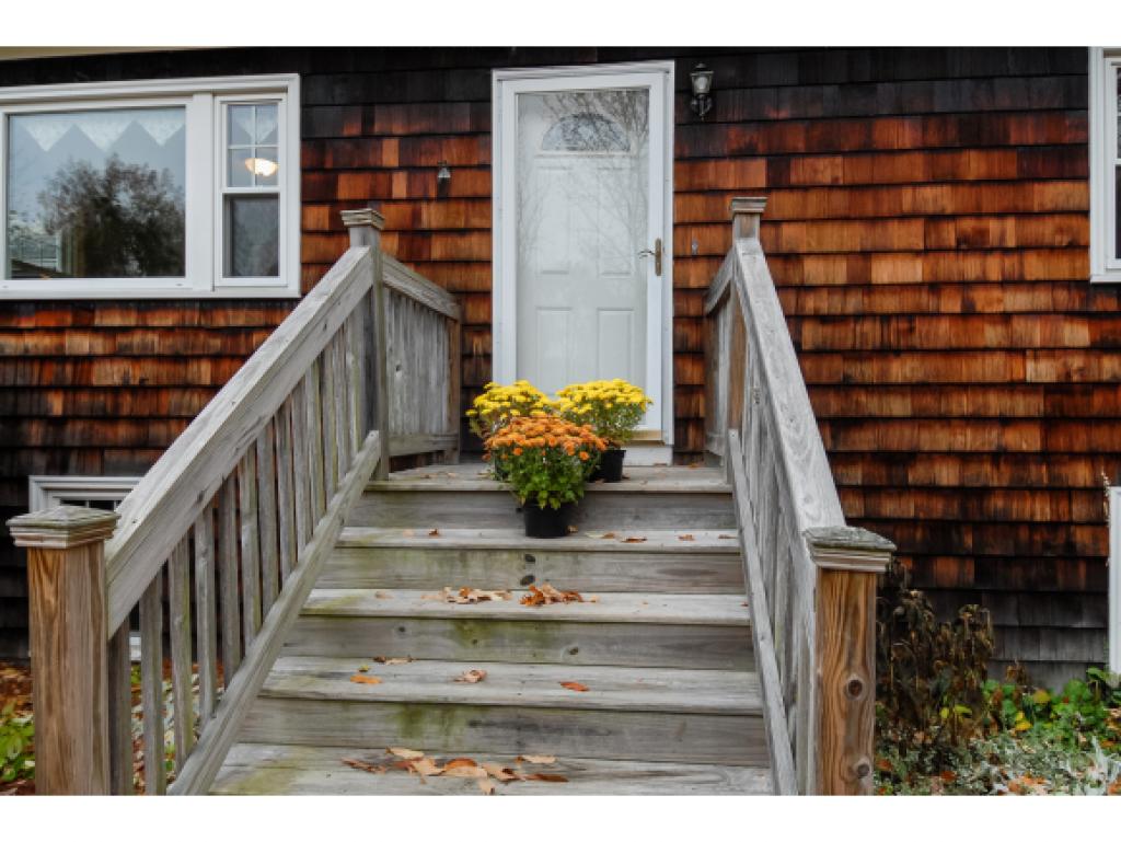 11 Candia Road Chester, NH 03036 - Photo 2 of 28