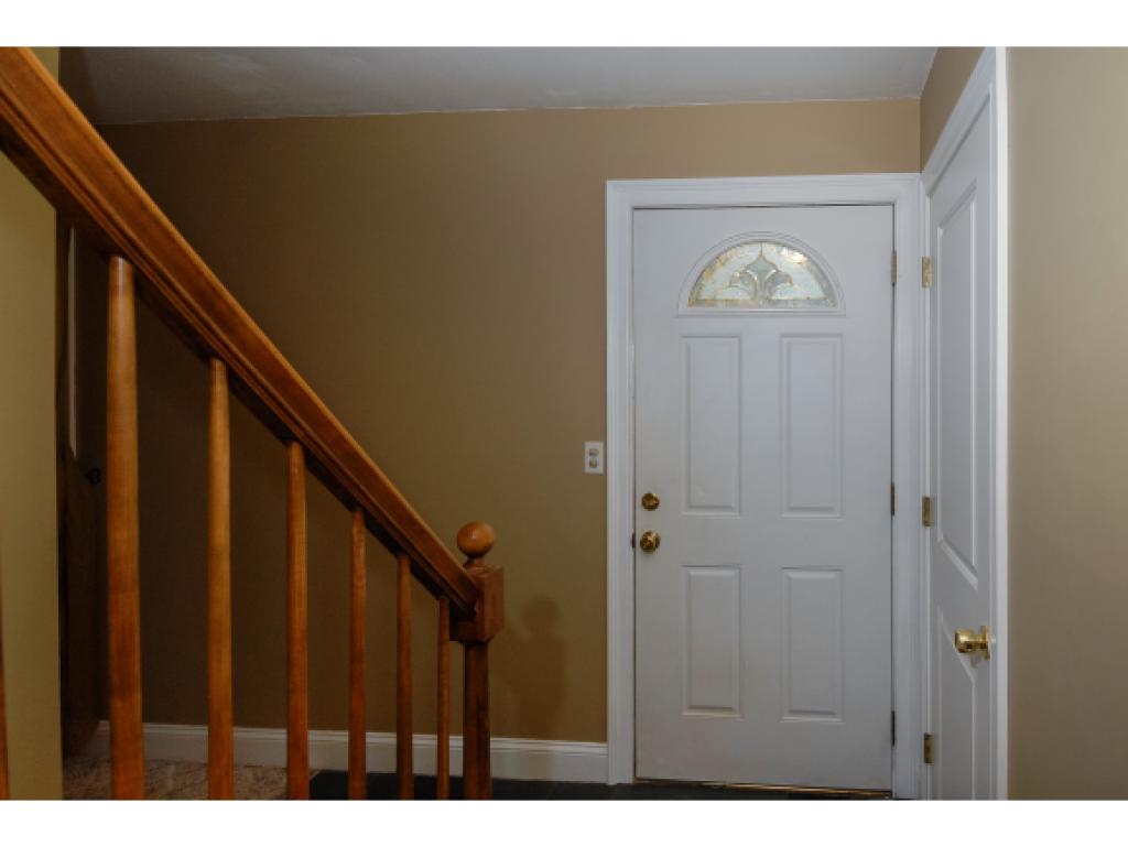 11 Candia Road Chester, NH 03036 - Photo 3 of 28