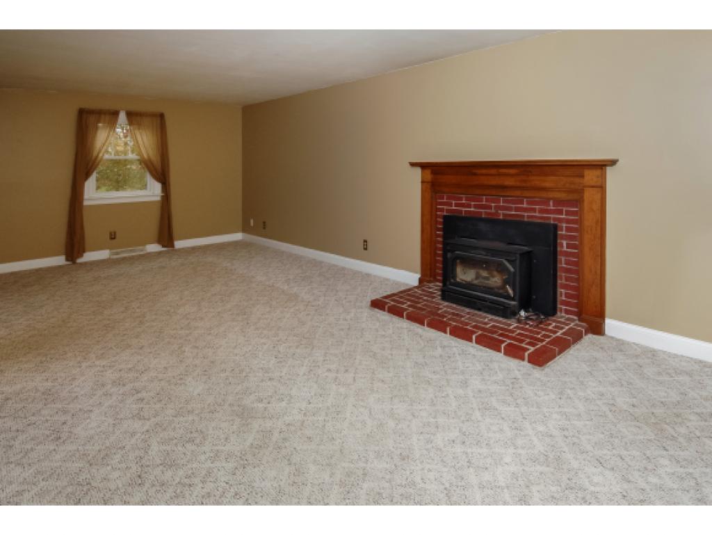 11 Candia Road Chester, NH 03036 - Photo 6 of 28