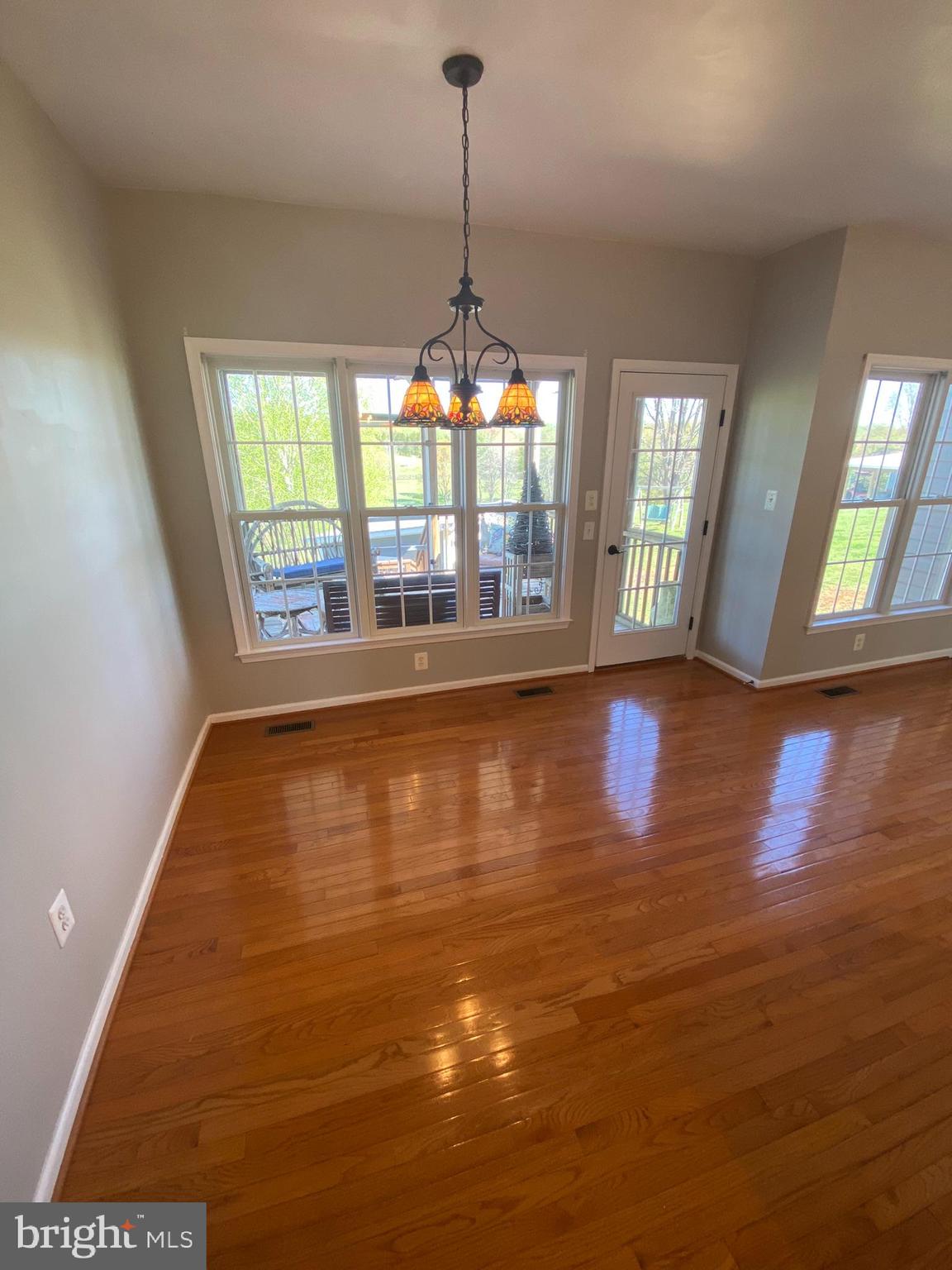 16424 Wayland Road Culpeper, VA 22701 - Photo 33 of 111 Large Kitchen Table Space!