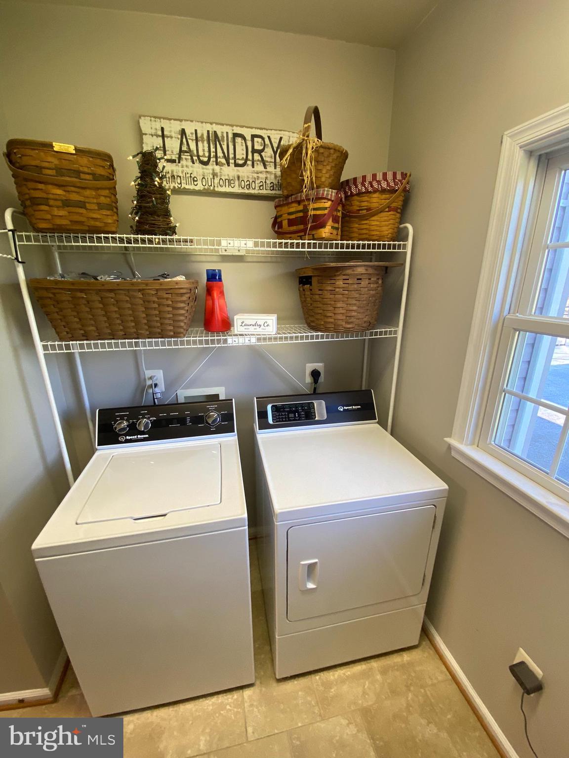 16424 Wayland Road Culpeper, VA 22701 - Photo 58 of 111 Love the Window!
