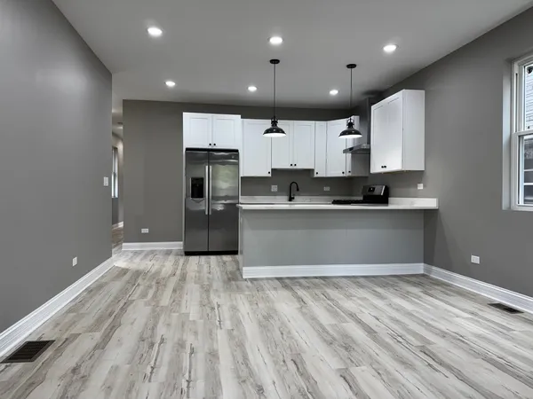 $620,000 | 851 North Springfield Avenue, Chicago, IL 60651