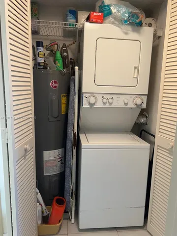 a view of a bench in the back yard