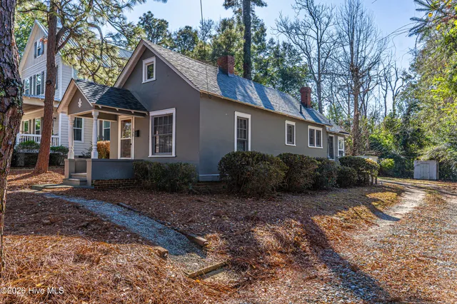 $250,000 | 350 West Connecticut Avenue, Southern Pines, NC 28387