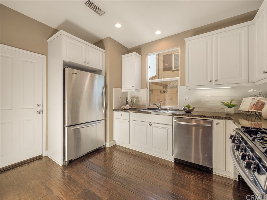 200 Rhapsody Irvine, CA 92620 - Photo 9 of 24