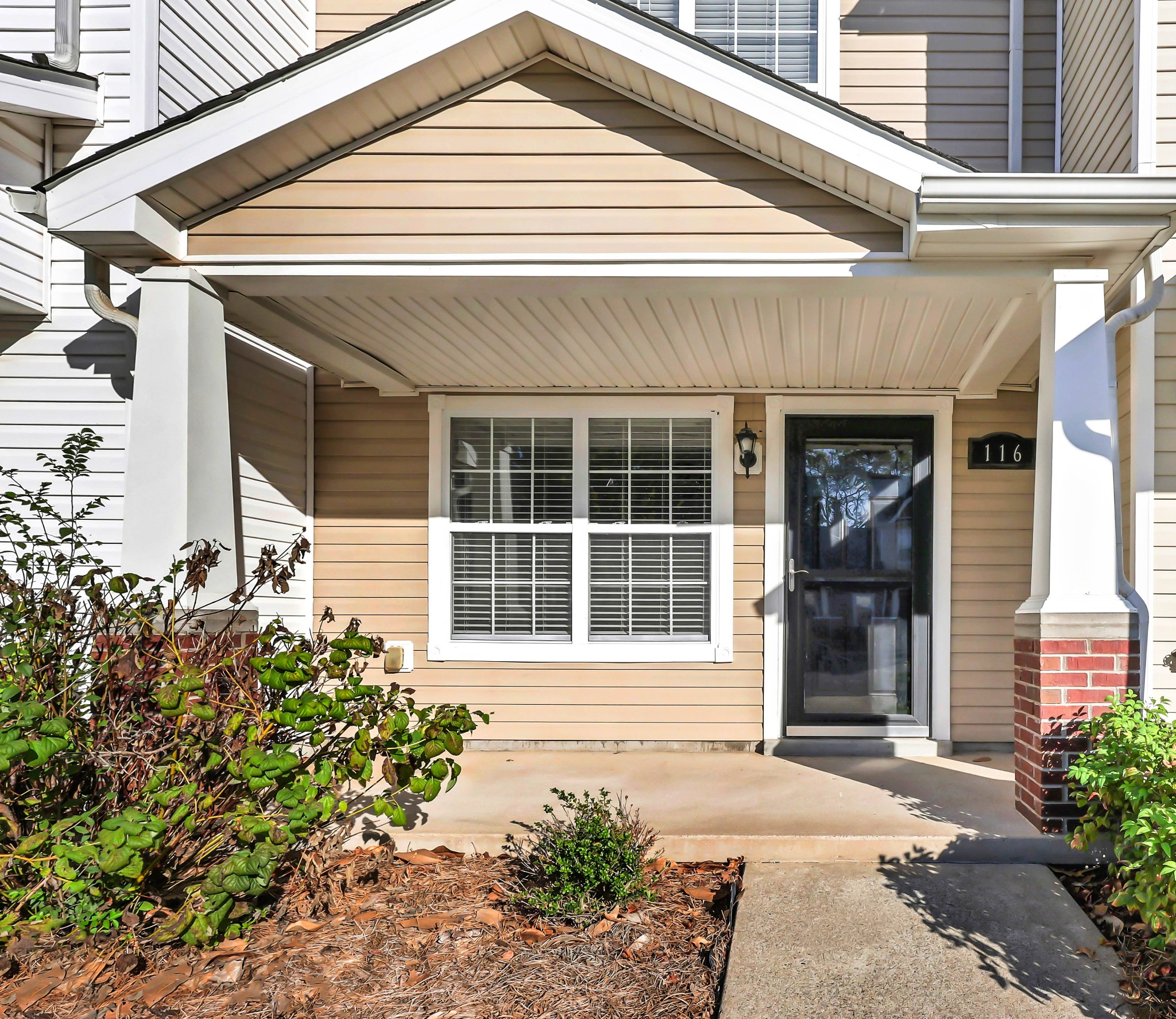 116 Alexander Boulevard Clarksville, TN 37040 - Photo 33 of 33 front view of a house