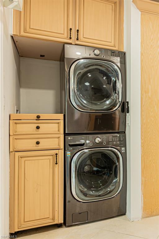 740 31st Street Southwest Naples, FL 34117 - Photo 37 of 50 a utility room with dryer and washer