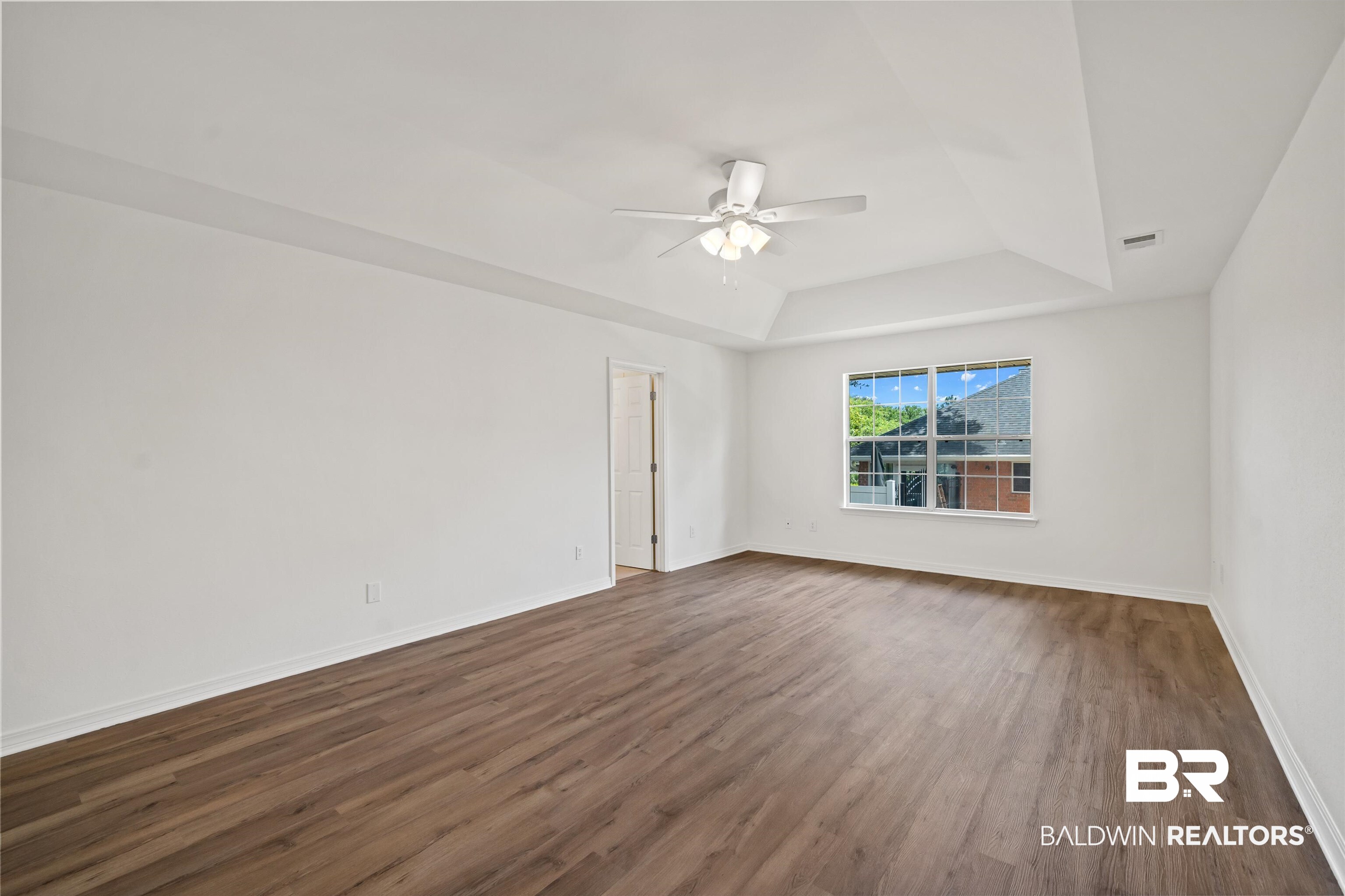 16362 Hamlet Lane Foley, AL 36535 - Photo 16 of 46 Primary suite