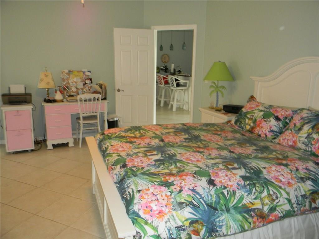 1480 Southwest Dyer Point Road Palm City, FL 34990 - Photo 18 of 27 Gallery Image 18