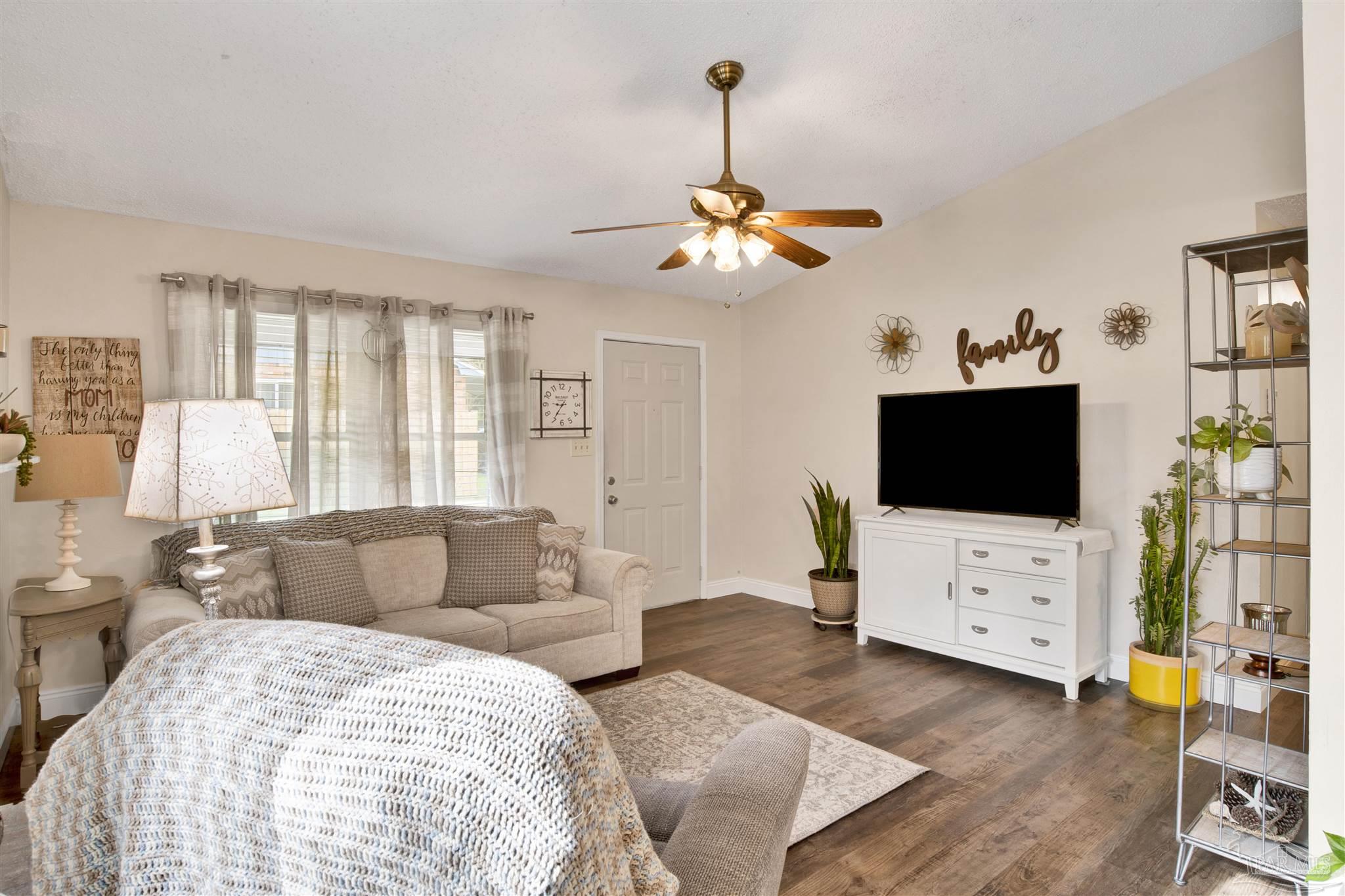 3342 Pine Forest Road Cantonment, FL 32533 - Photo 5 of 28 Gallery Image 5