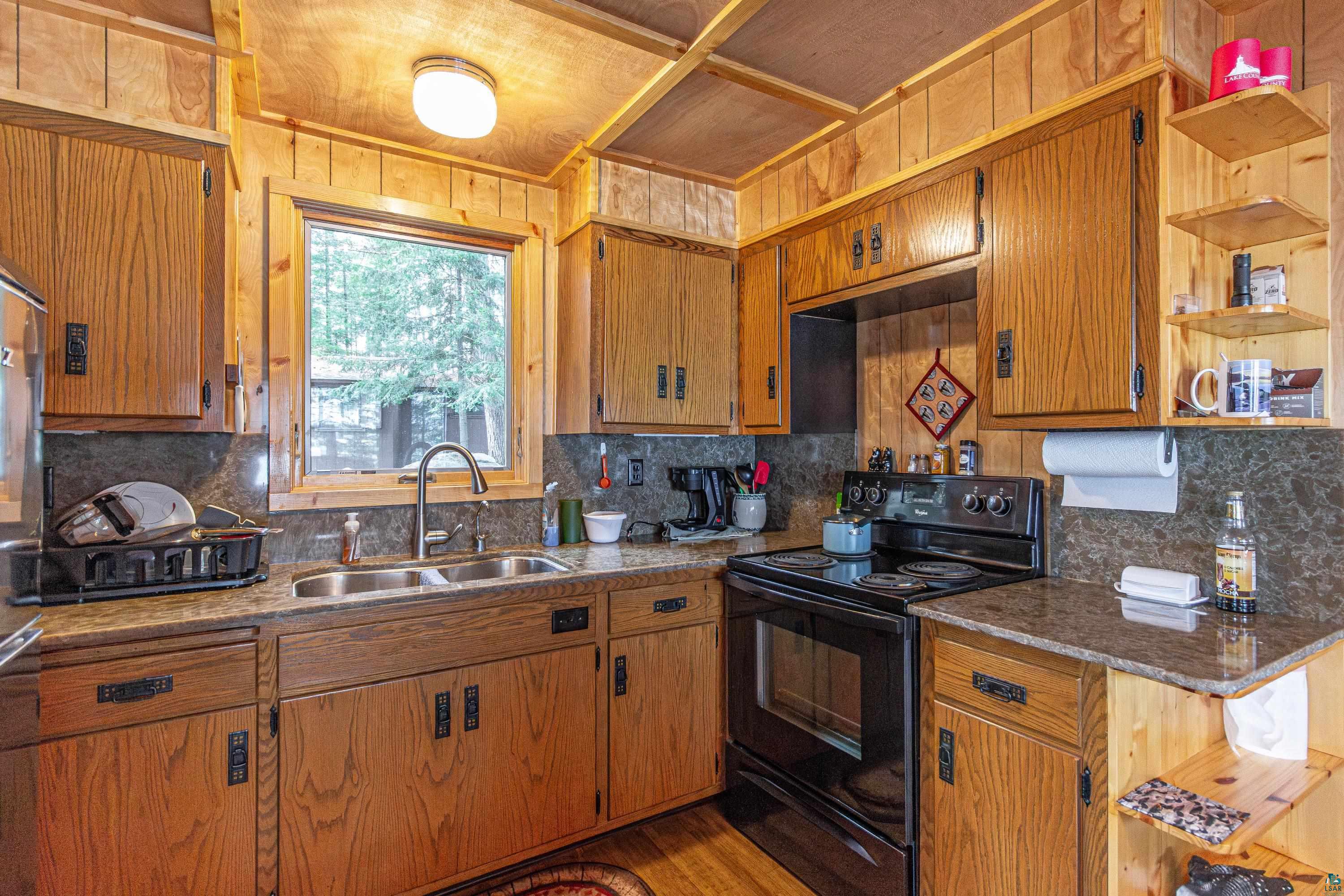 8334 Bear Road Babbitt, MN 55706 - Photo 4 of 47 Gallery Image 4