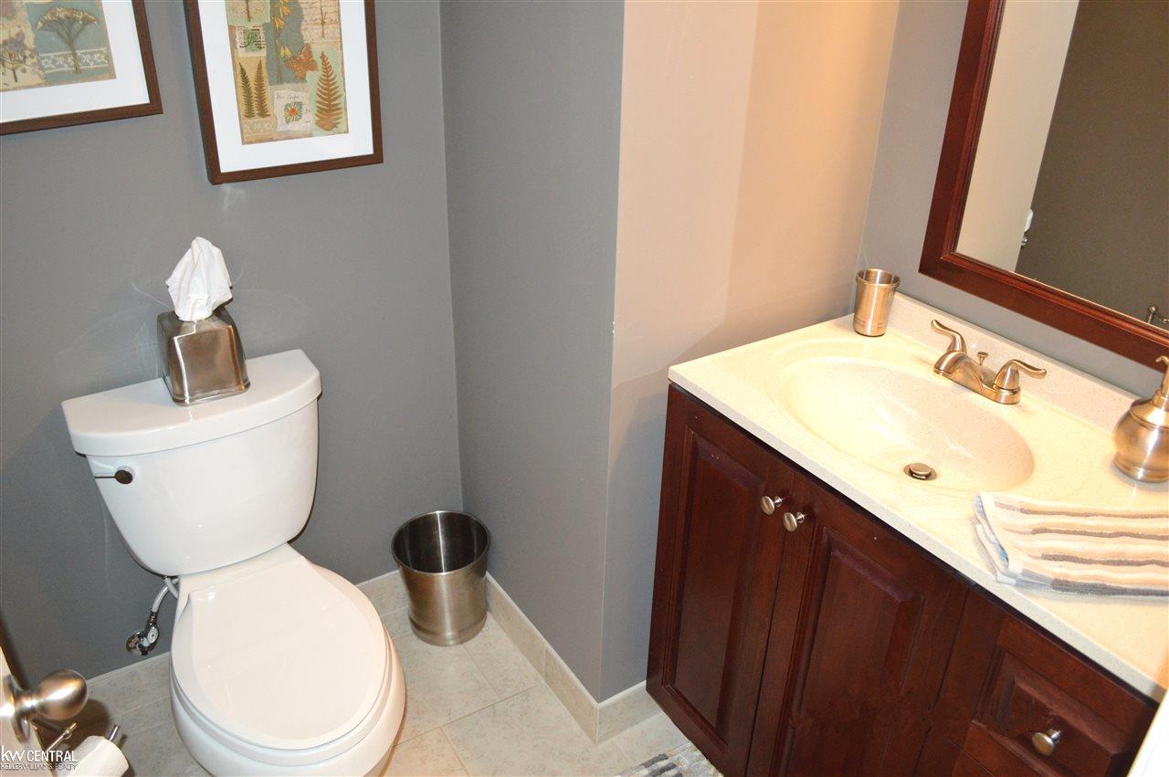 2310 Franklin Road Berkley, MI 48072 - Photo 16 of 27 Professionally build bathroom