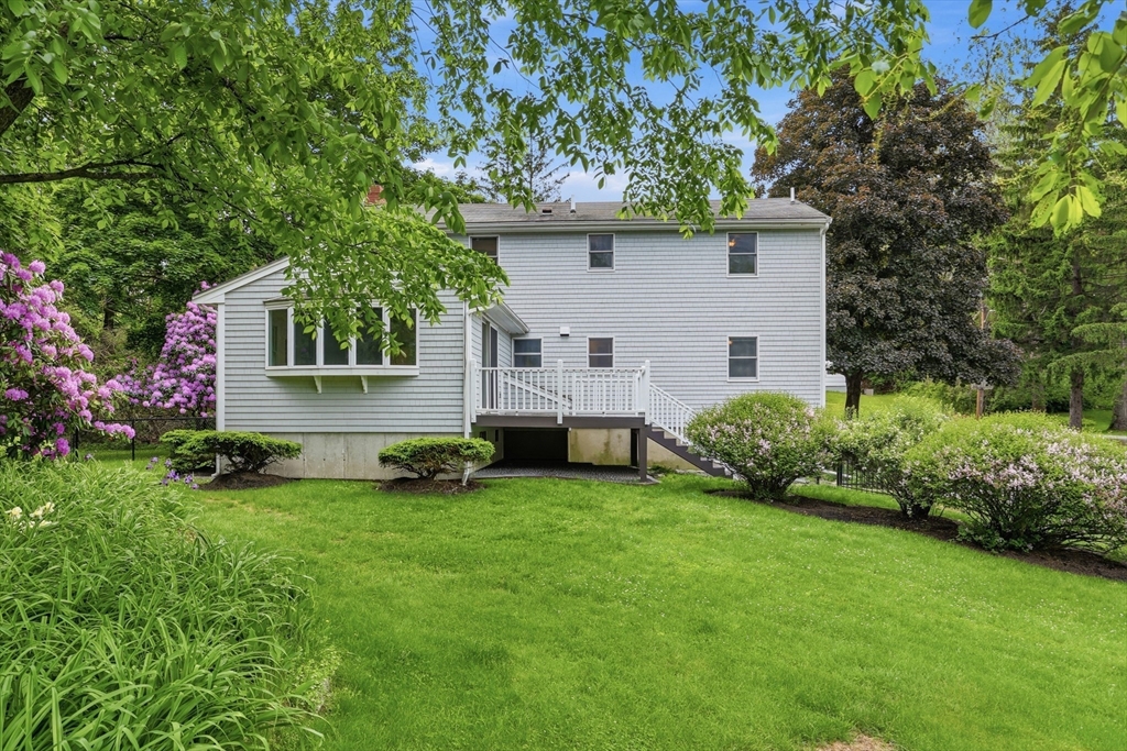 6 Hillcrest Road Bedford, MA 01730 - Photo 28 of 33