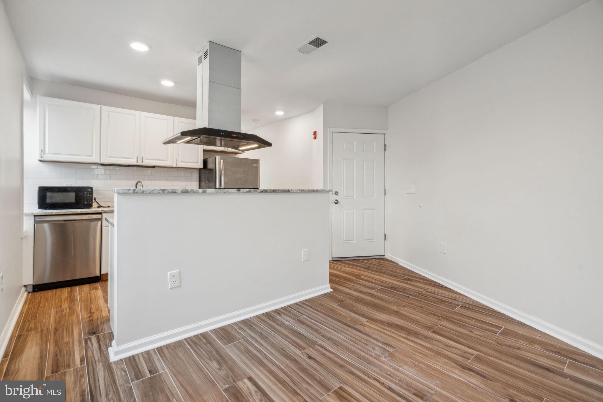 1701 Point Breeze Avenue, Unit 2 Philadelphia, PA 19145 - Photo 4 of 20