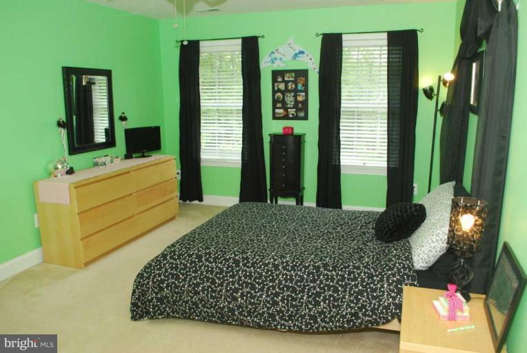 3845 West Chapel Road Aberdeen, MD 21001 - Photo 20 of 28 Bedroom has a connecting "Jack and Jill Bath"
