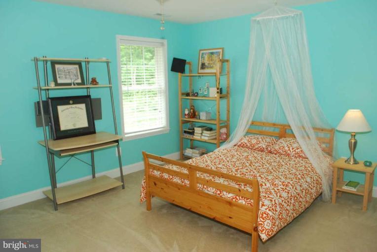 3845 West Chapel Road Aberdeen, MD 21001 - Photo 21 of 28 Bedroom has an a "Jack and Jill" bath.