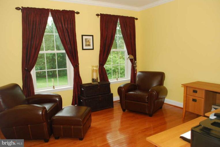 3845 West Chapel Road Aberdeen, MD 21001 - Photo 8 of 28 Living room