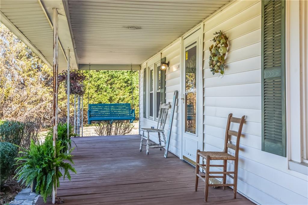 261 Patterson Road Siloam, NC 27047 - Photo 5 of 34