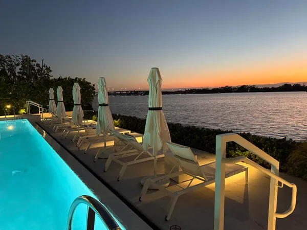 $995,000 | 2773 South Ocean Boulevard, Unit 214, Palm Beach, FL 33480