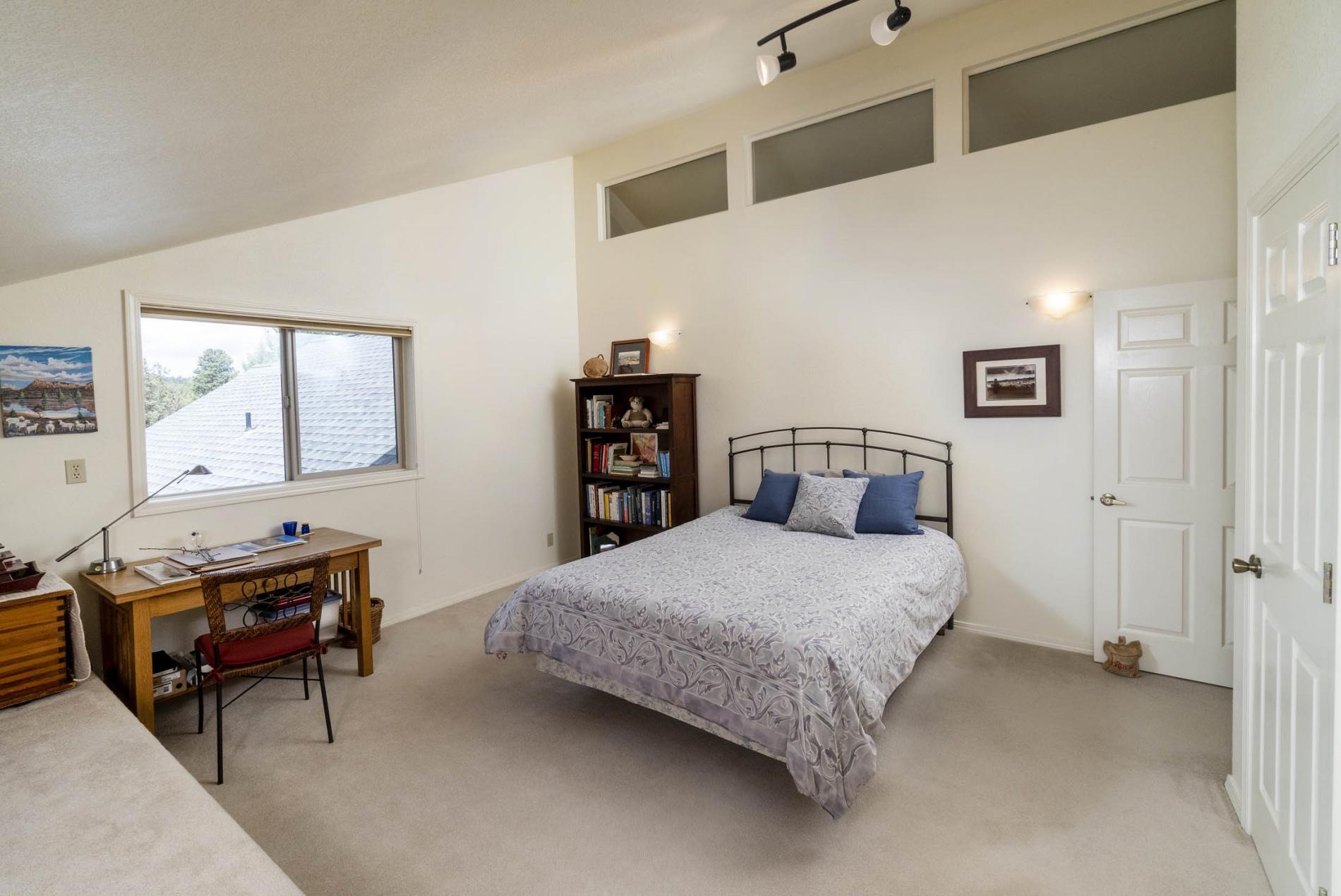 18430 Walton Road Bend, OR 97703 - Photo 29 of 50 batch_28. Walton guest room #1