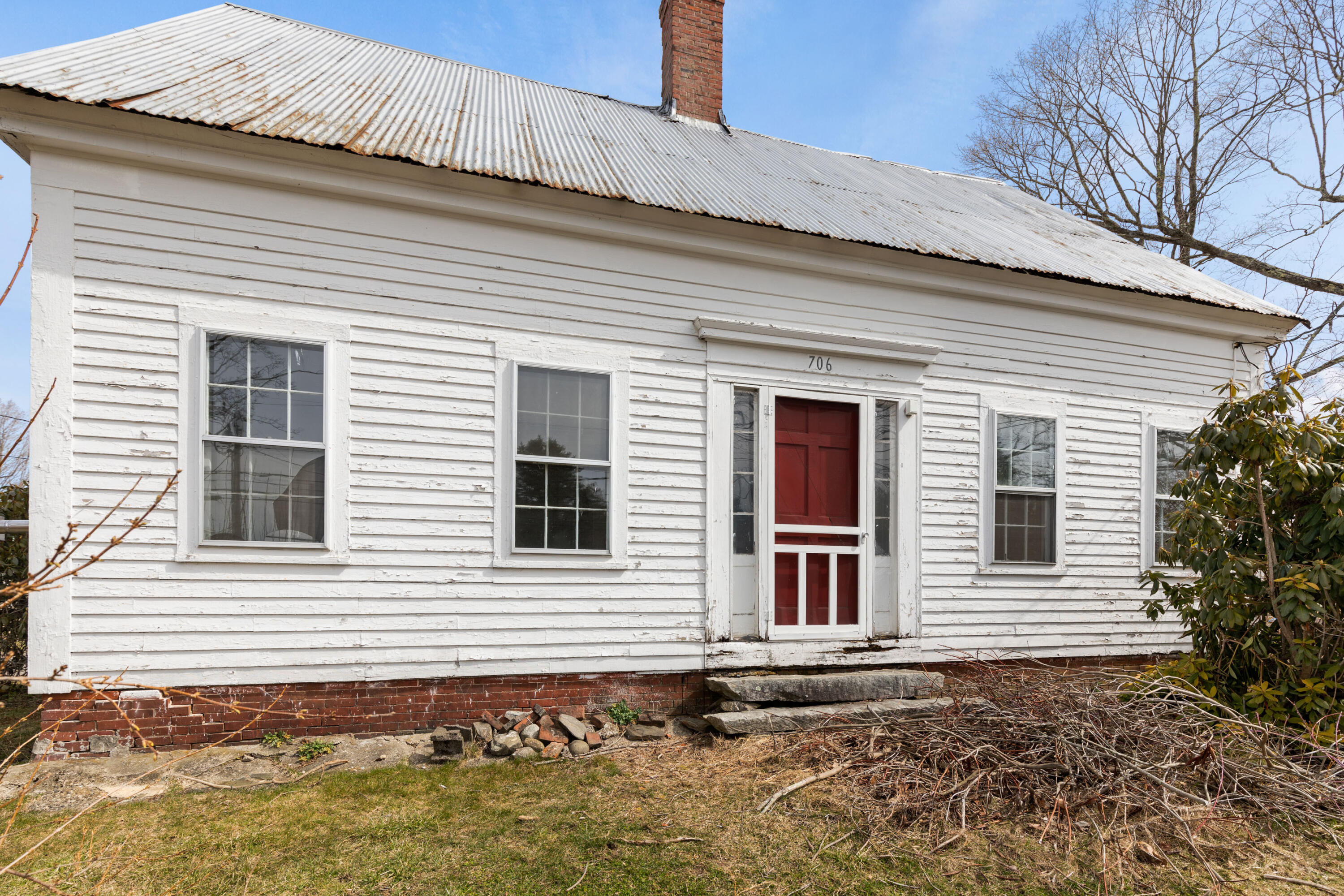 706 River Road Buxton_done049