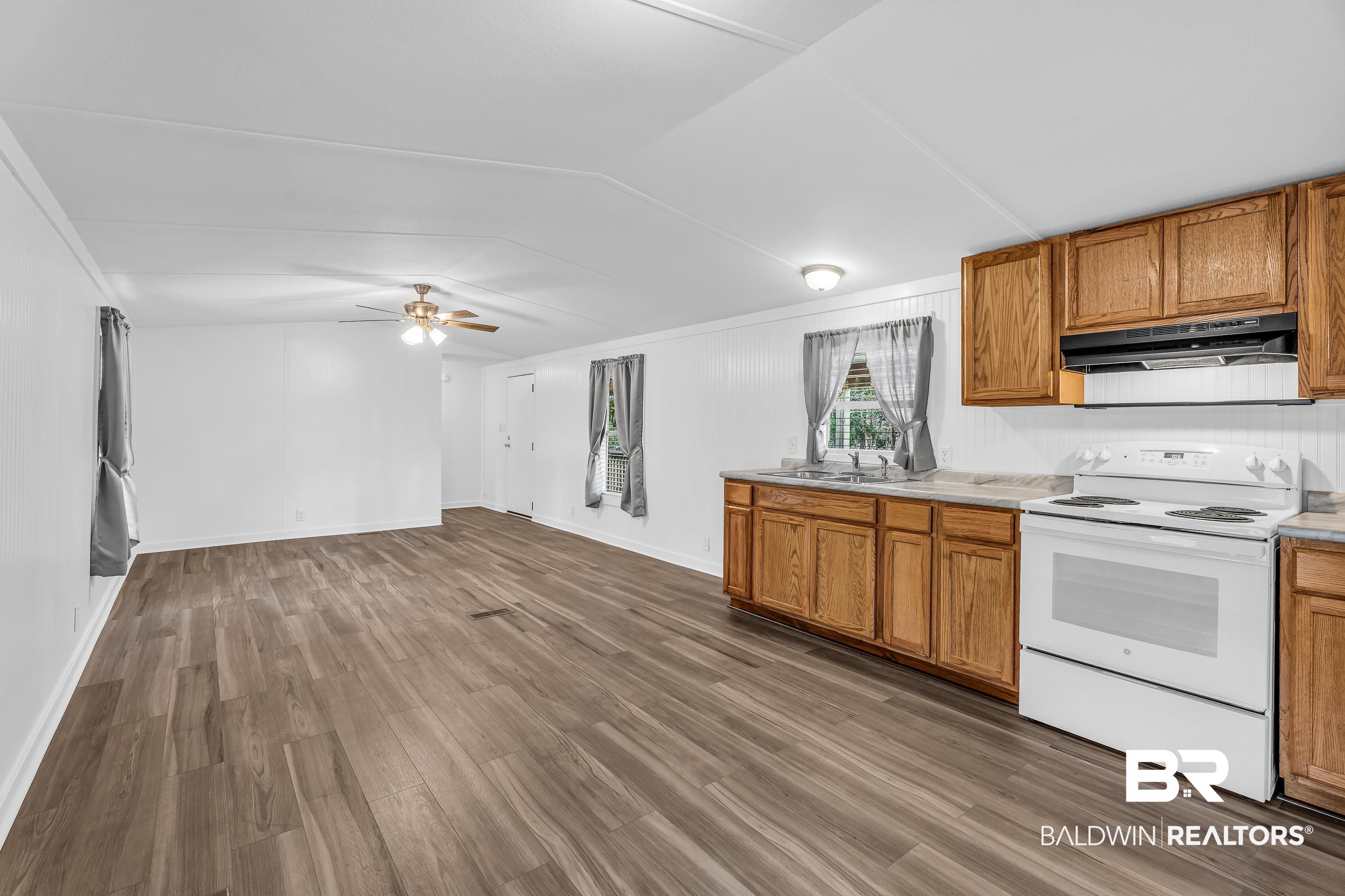 24545 Peavy Lane Robertsdale, AL 36567 - Photo 3 of 51