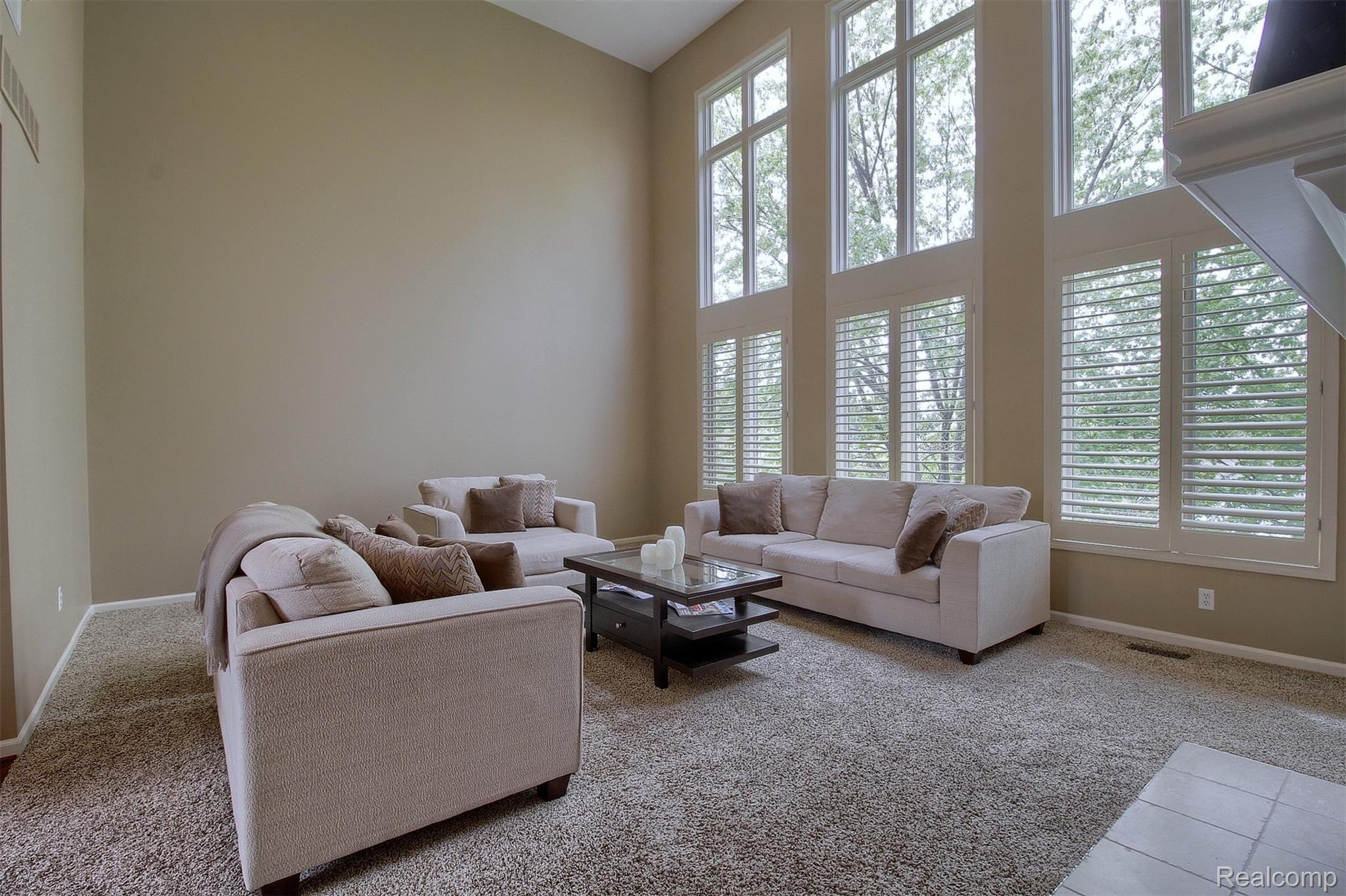 1229 Tulberry Circle Rochester, MI 48306 - Photo 9 of 36 7-Great Room 2nd View.jpg