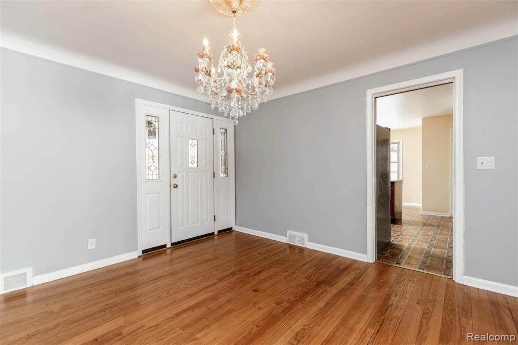 1442 Devonshire Road Grosse Pointe Park, MI 48230 - Photo 7 of 48