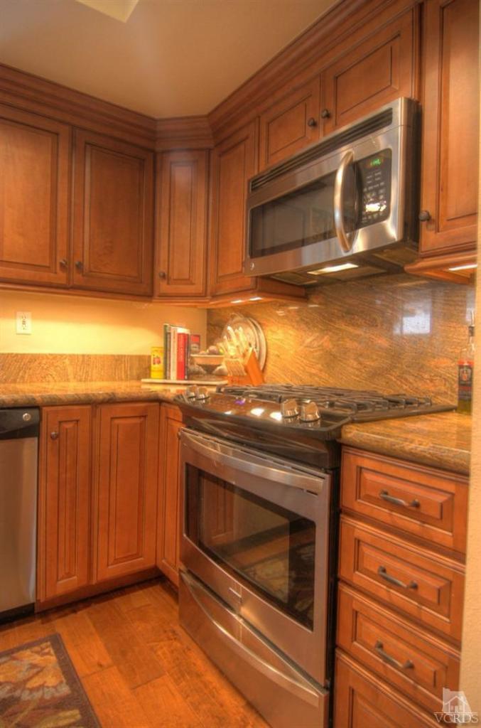 920 Thistlegate Road Oak Park, CA 91377 - Photo 11 of 30 Additional Photo