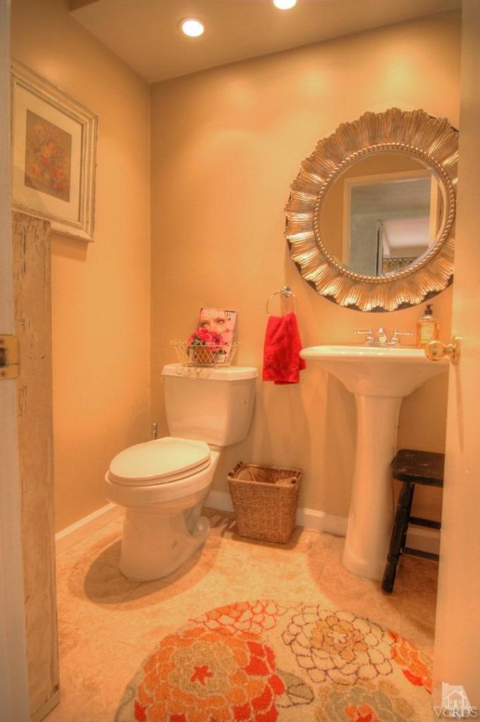 920 Thistlegate Road Oak Park, CA 91377 - Photo 16 of 30 Additional Photo