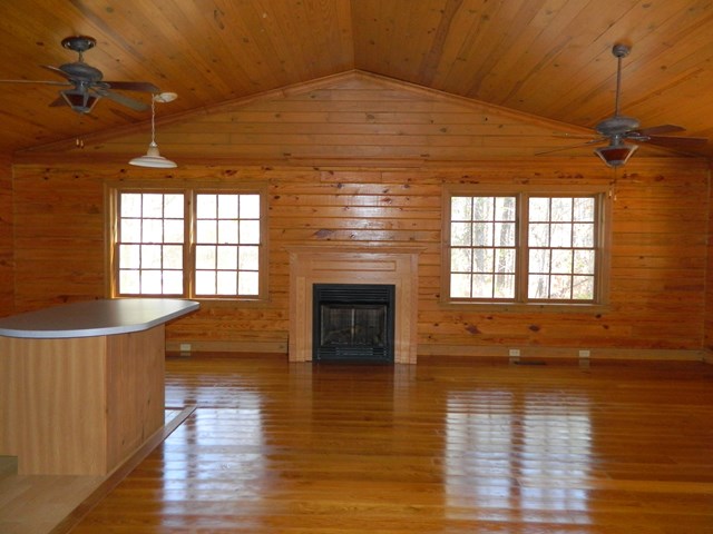 121 Dowdell Mill Road Hamilton, GA 31811 - Photo 12 of 19 Living Room