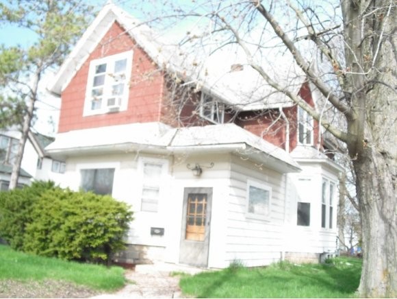 1314 North Oneida Street Appleton, WI 54911 - Photo 1 of 1
