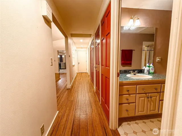 $424,500 | 266 Quillayute Place, La Conner, WA 98257