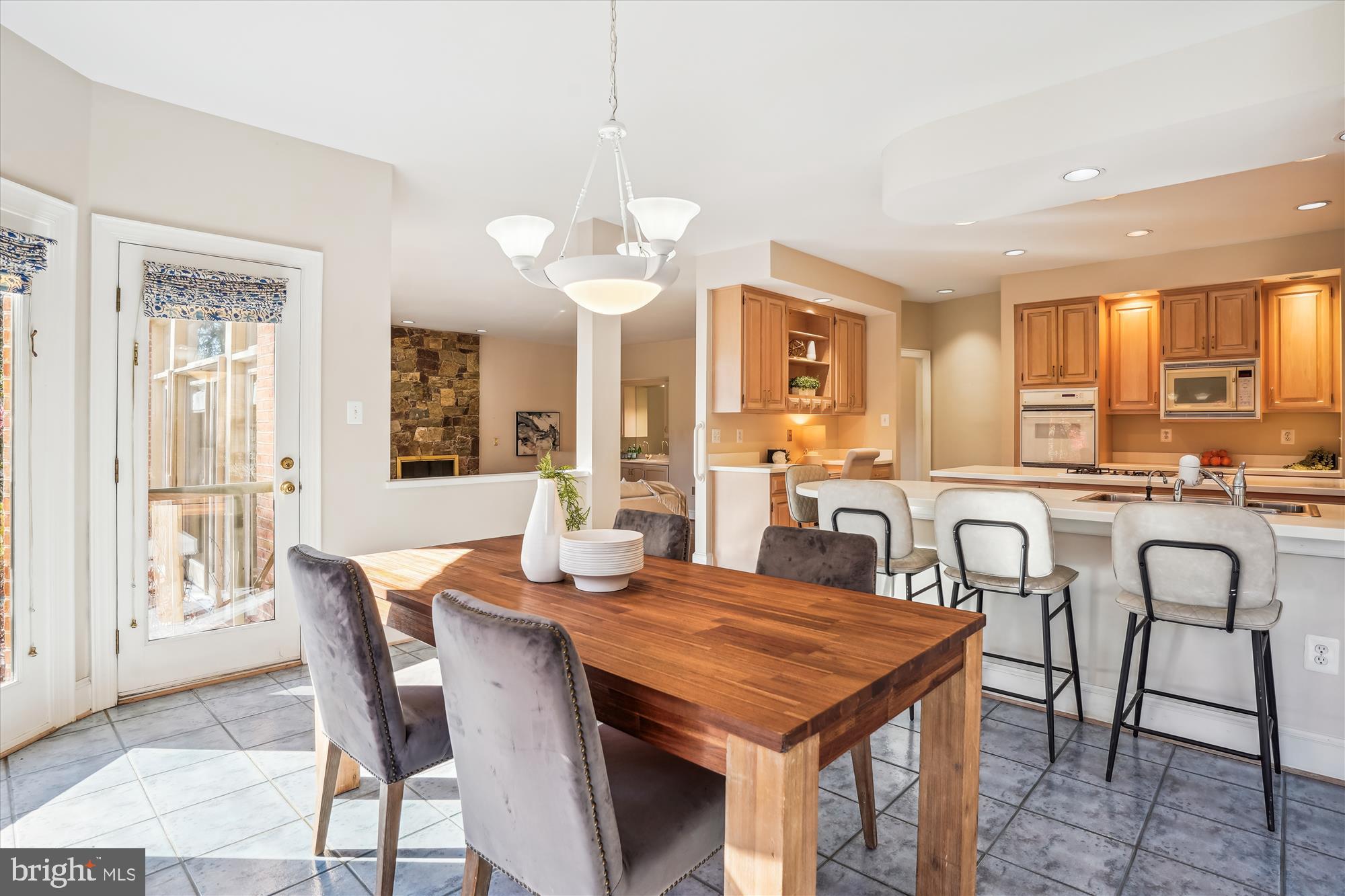 8711 Burning Tree Road Bethesda, MD 20817 - Photo 24 of 43 Table space Kitchen