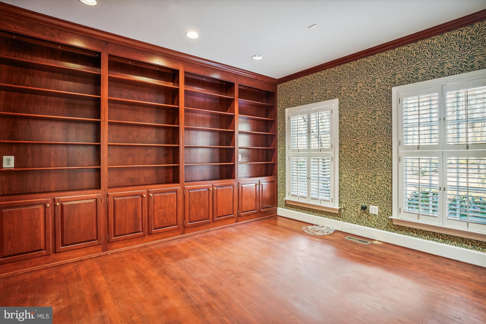 8711 Burning Tree Road Bethesda, MD 20817 - Photo 27 of 43 Main Level Library