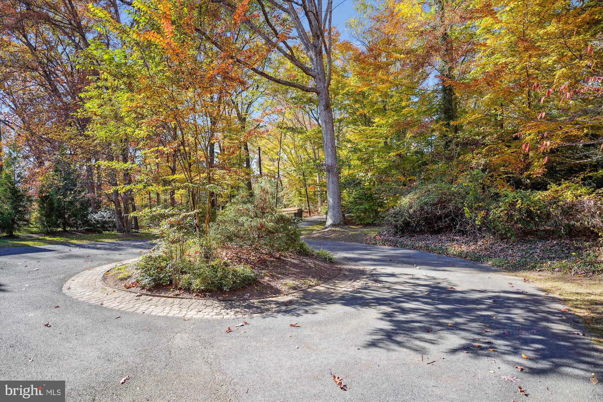 8711 Burning Tree Road Bethesda, MD 20817 - Photo 4 of 43 Driveway Turnaround