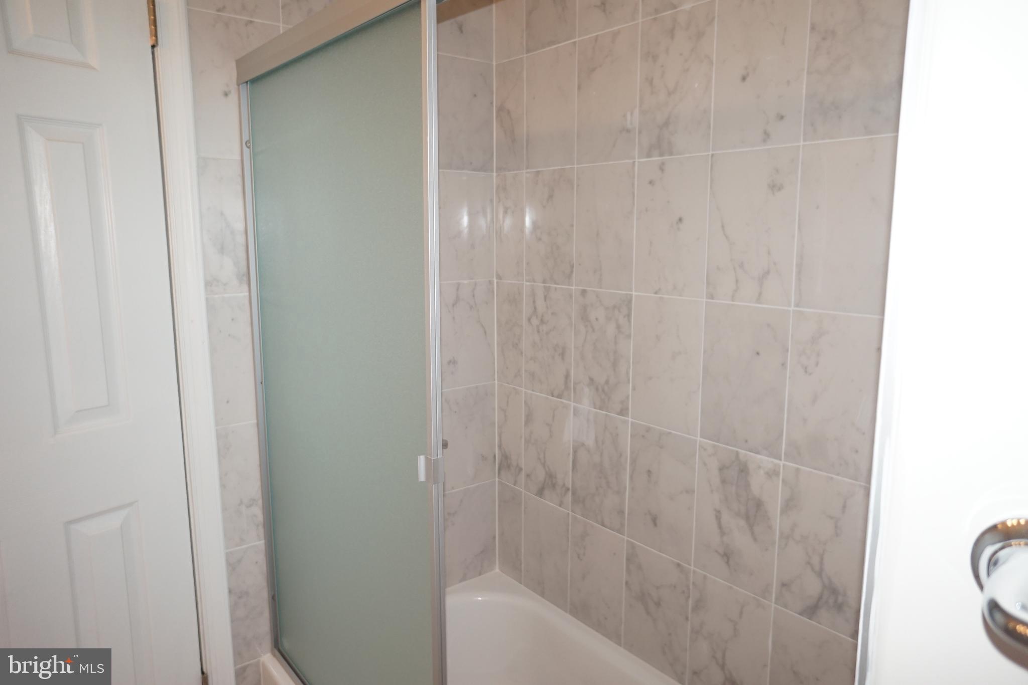 14 Bennington Road Bordentown, NJ 08505 - Photo 16 of 18 Full Bathroom