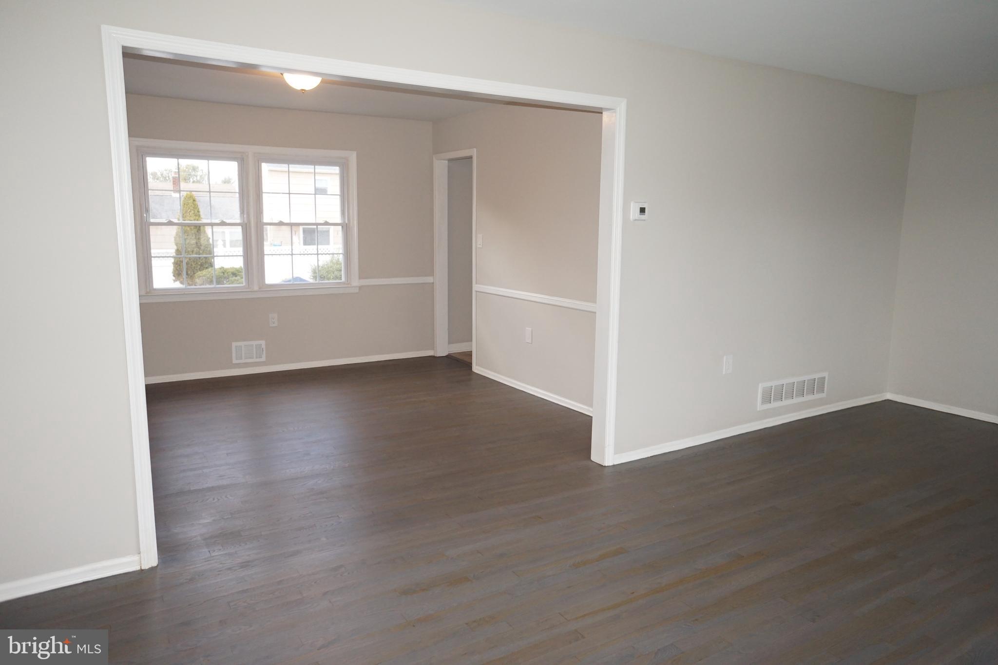 14 Bennington Road Bordentown, NJ 08505 - Photo 4 of 18 Living Area