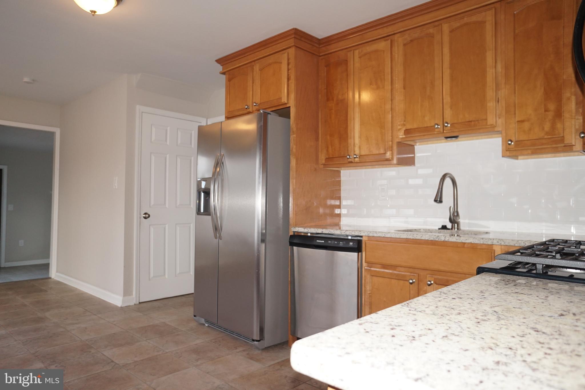 14 Bennington Road Bordentown, NJ 08505 - Photo 8 of 18 Eat in Kitchen