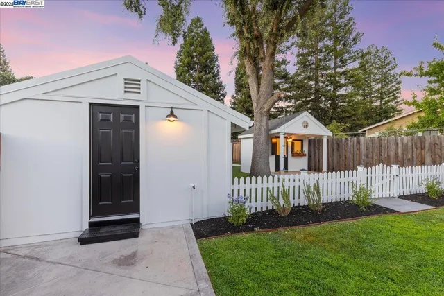 $1,998,000 | 118 Feliz Court, Danville, CA 94526