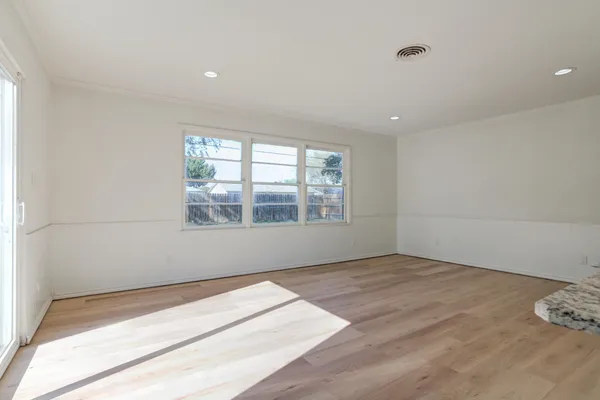 $2,500 | 4008 26th Street, Lubbock, TX 79410