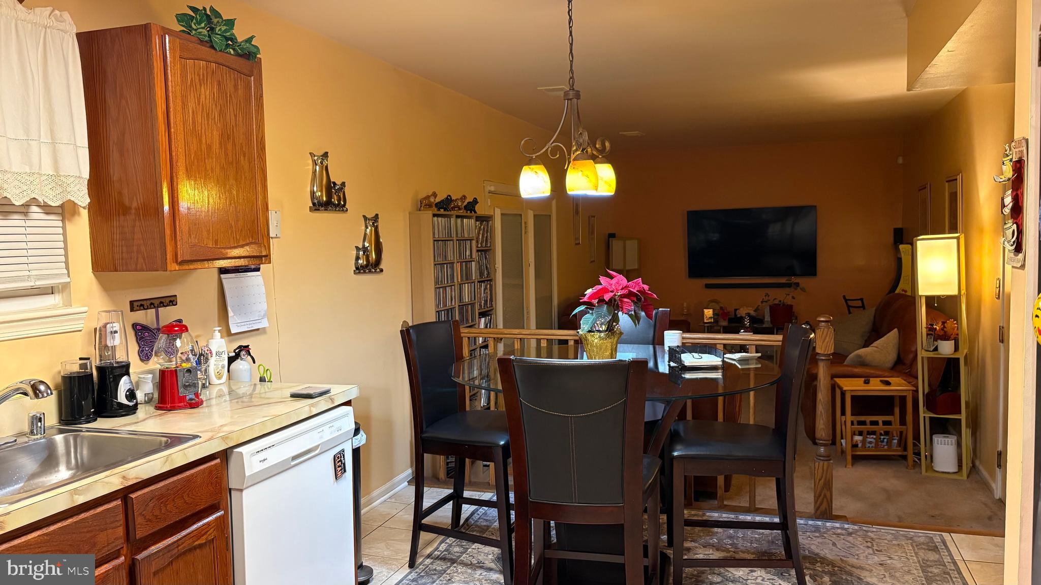 7502 Milligan Lane Clinton, MD 20735 - Photo 6 of 16 Eat in Kitchen with Breakfast Nook