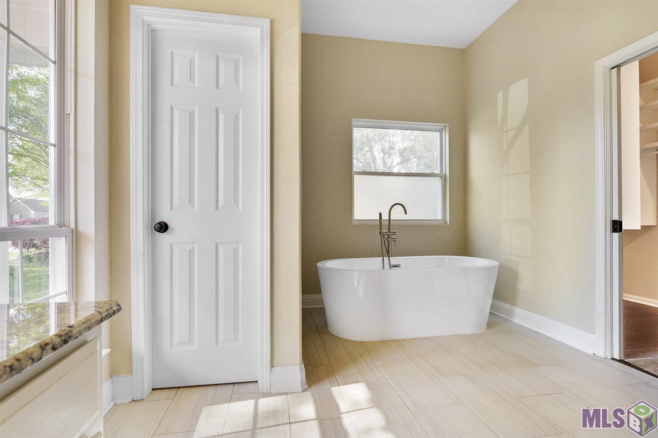9142 Rose Place Baton Rouge, LA 70809 - Photo 12 of 17 Gallery Image 12