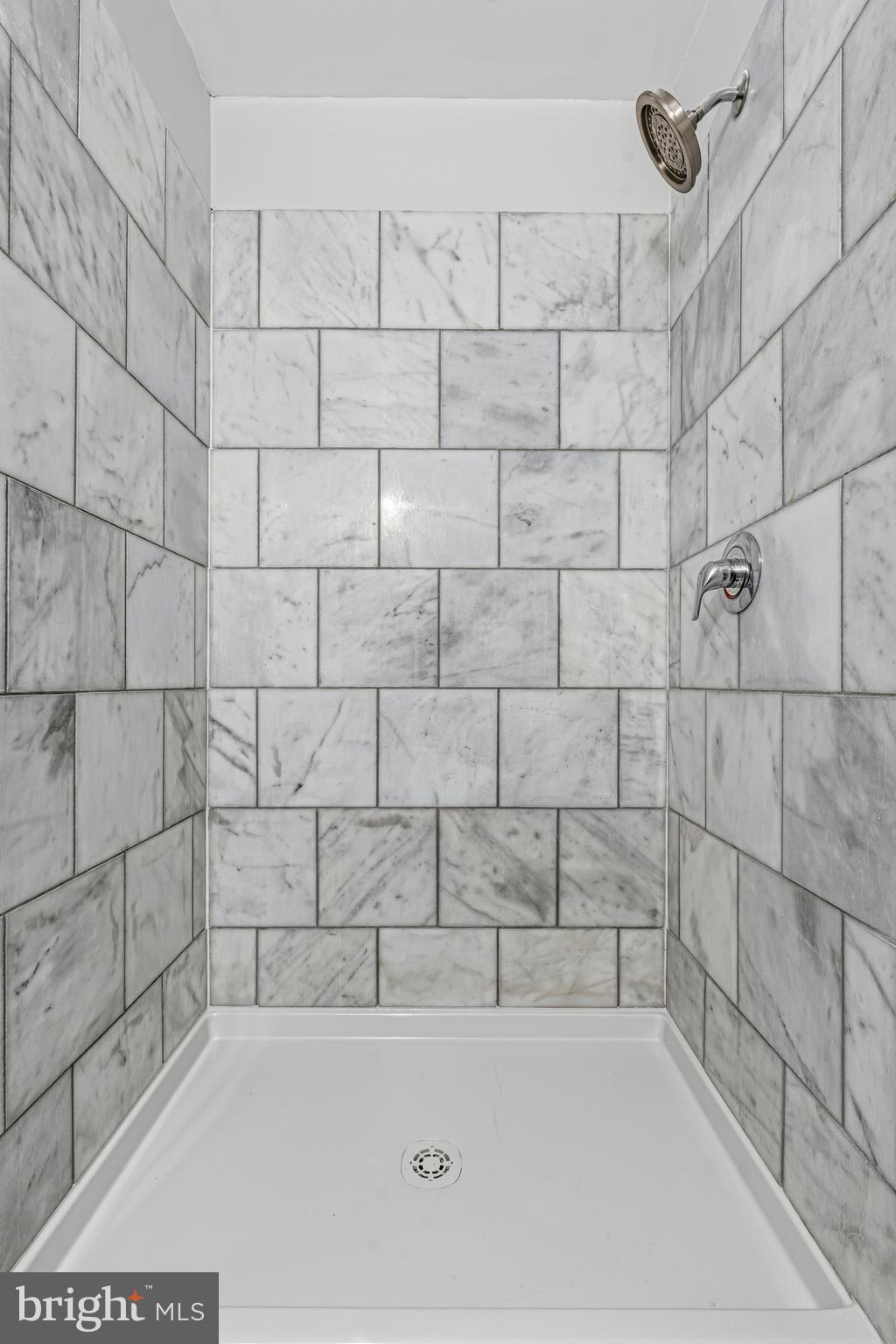 617 English Ivy Way Aberdeen, MD 21001 - Photo 28 of 35 a bathroom with a bathtub