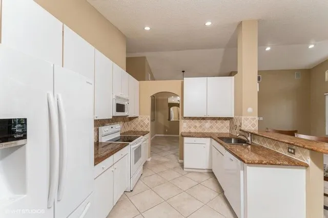 $3,500 | 6427 Wild Olive Lane, Stuart, FL 34997