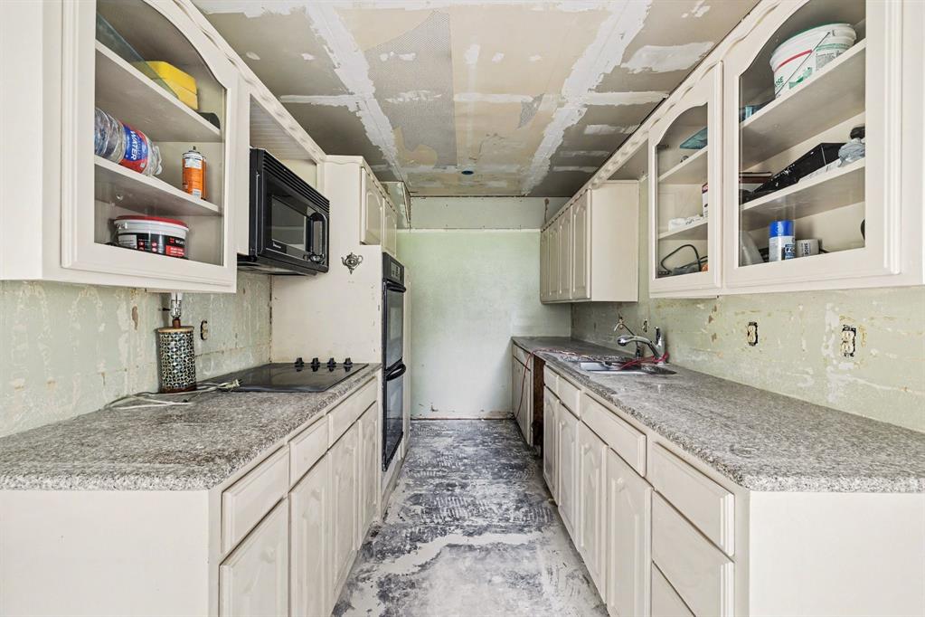 3245 Hartlee Field Road Denton, TX 76208 - Photo 8 of 27