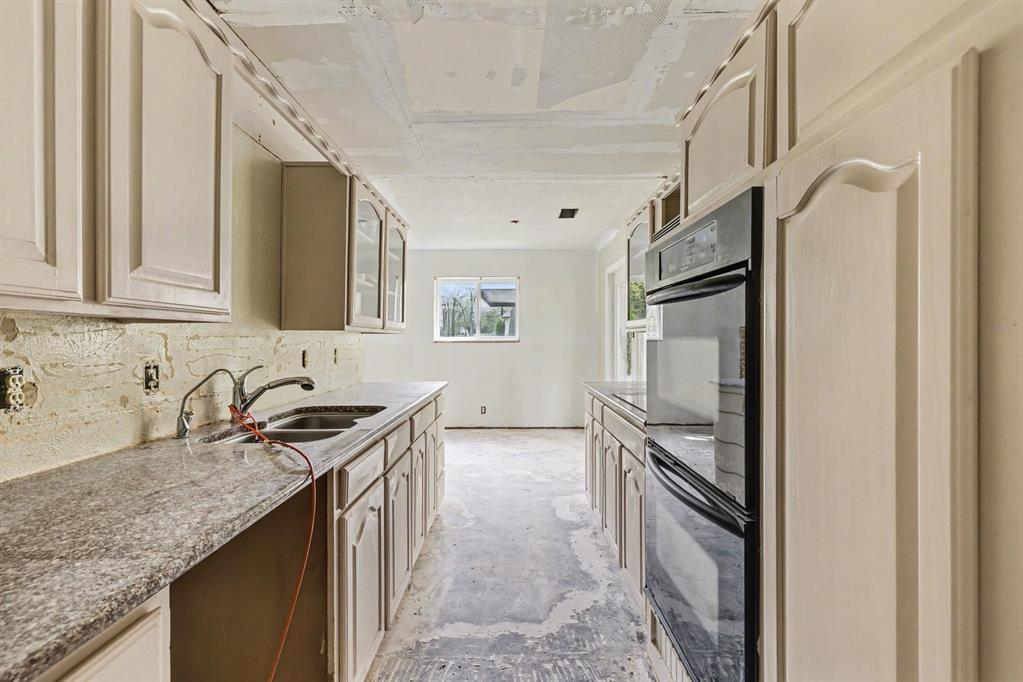 3245 Hartlee Field Road Denton, TX 76208 - Photo 9 of 27