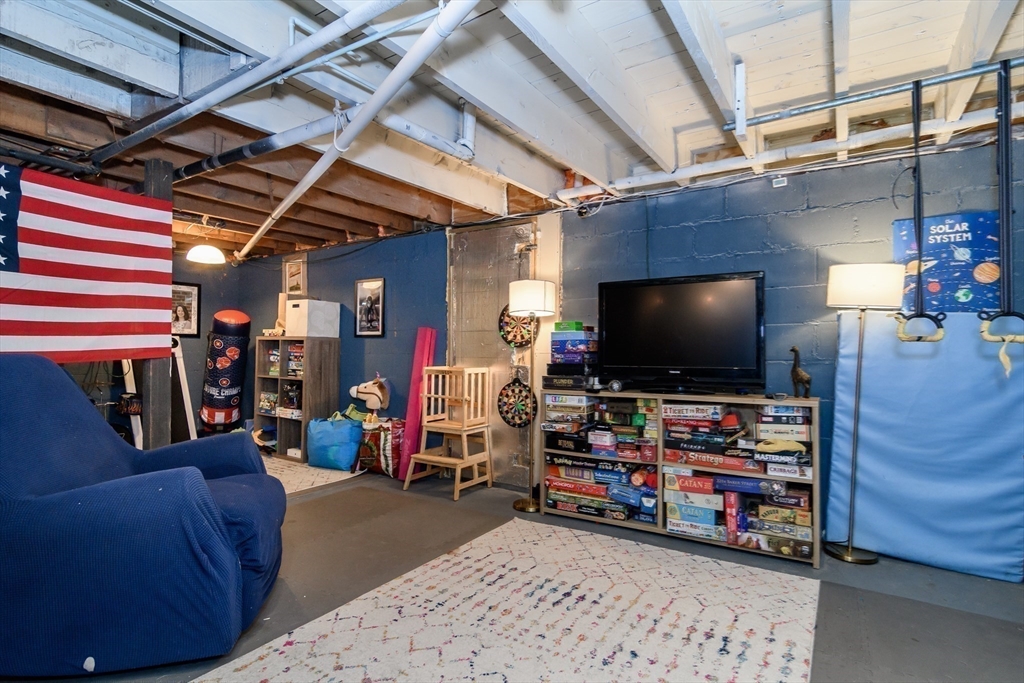 44 Cotuit Road Bourne, MA 02532 - Photo 18 of 33