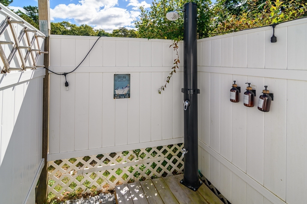 44 Cotuit Road Bourne, MA 02532 - Photo 23 of 32